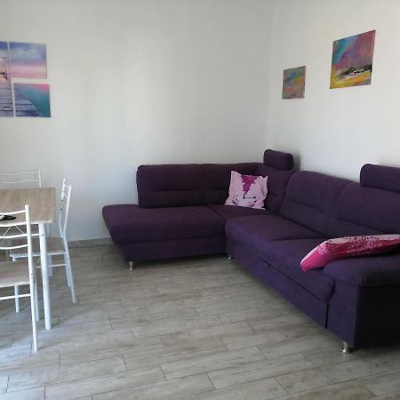 Apartmani Nevera Krk Town Esterno foto