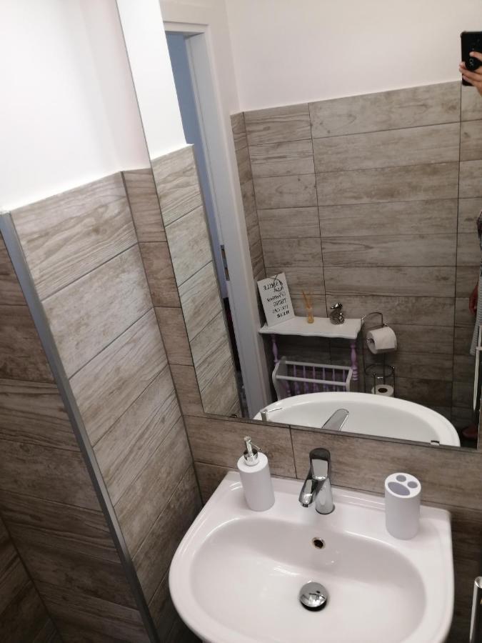 Apartmani Nevera Krk Town Esterno foto