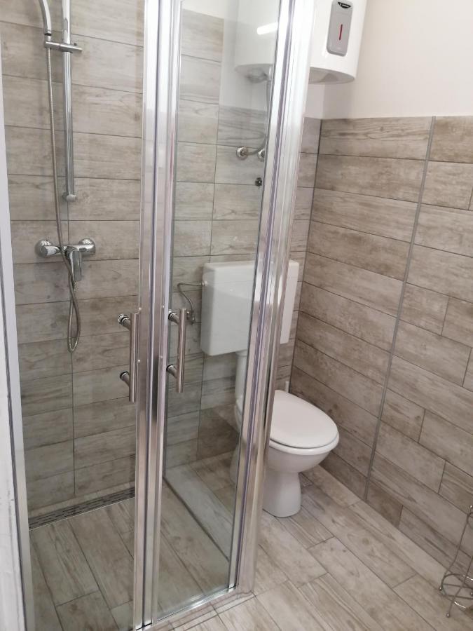 Apartmani Nevera Krk Town Esterno foto